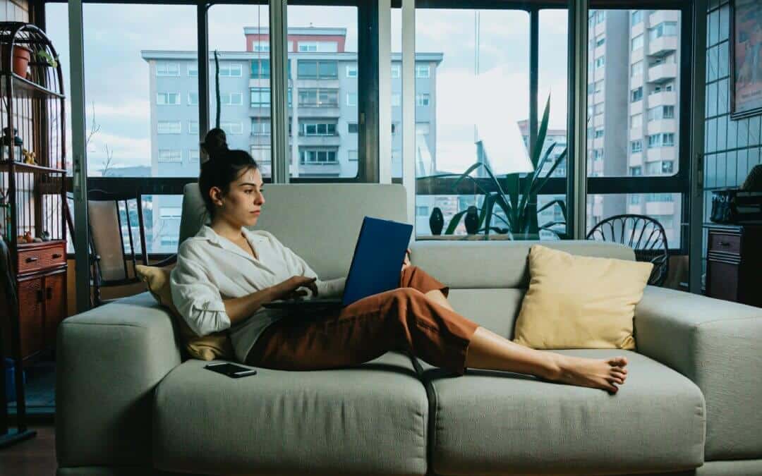 4 Easy Tips to Save Power While Working from Home